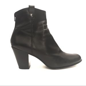 Stuart Weitzman J 209060 10 1/2 M